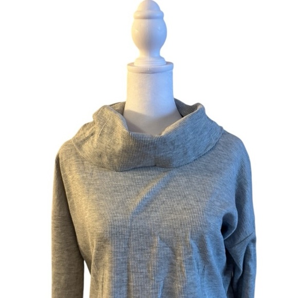 Michael Kors Gray Waffle Knit Pullover Sweater M Cowl Neck Long Sleeve Cozy - Picture 2 of 6